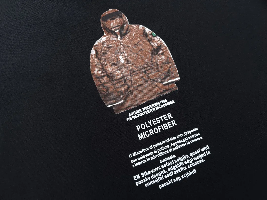 W619#P110💰 [Stone lsland/Stone Island summer new short-sleeved T-shirt with cotton pattern print on the back] ⚠️[Original creation with high control of details] - Made of 260 grams of combed cotton, 32 count double yarn, soft and comfortable to the touch, sweat-absorbent and breathable. - Simple, basic and versatile style, original quality, the first choice for couples. - Made in a large factory, four needles and five threads on the shoulder, neatly arranged, high quality workmanship. - Same style for men and women. Very versatile, one piece for everyone, details are clearly visible. Color: Black White Size: M L